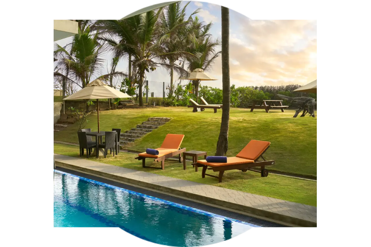 Hotel Poolside